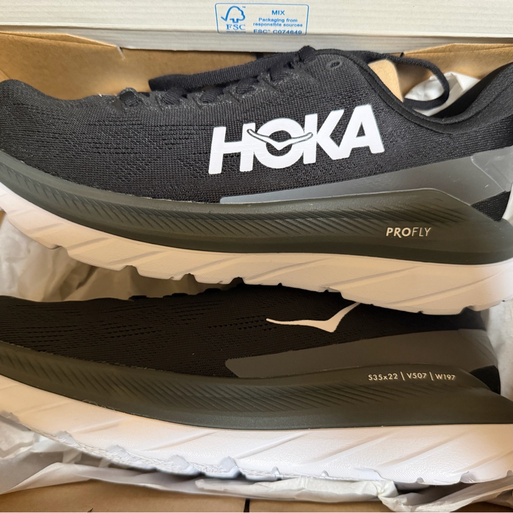 NWT HOKA One One Mach 4 Women’s Running Shoes Size 8.5B | Black/Silver